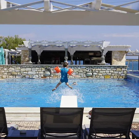 Contaratos Ξενοδοχείο 4*