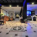 Contaratos 4* Náoussa