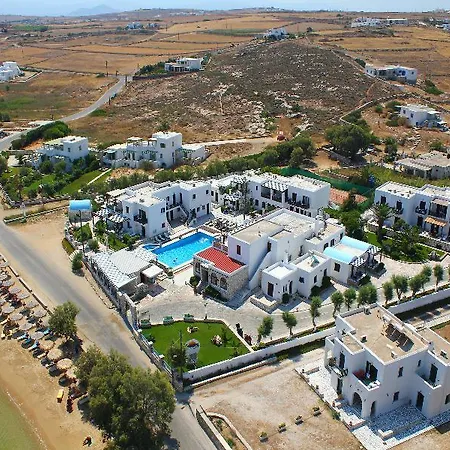 Contaratos מלון נאוסה