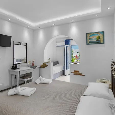 Contaratos 4* Νάουσα