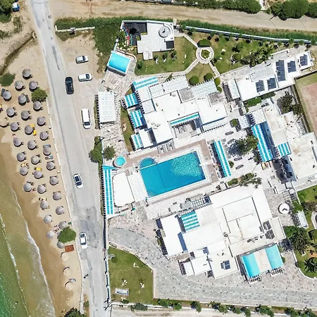 Contaratos Hotel 4*