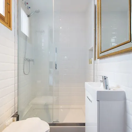 Contaratos Hotel Naousa