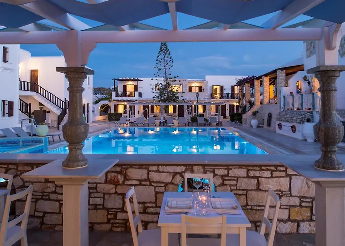 Hotel Contaratos Naousa (Paros)