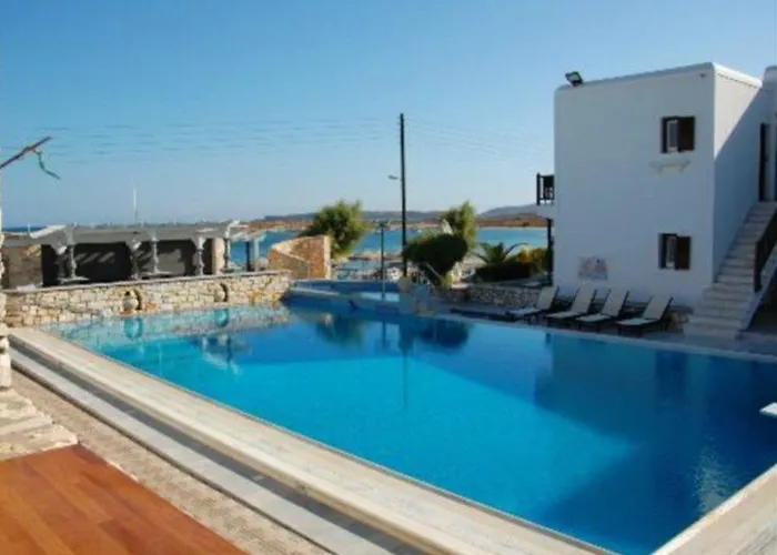 Contaratos 4* Naousa (Paros)